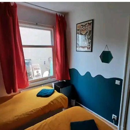 Nicole, Not For Parties, Not A Hotel, Room With Shared Bathroom, No Kitchen Amsterdam Exterior foto