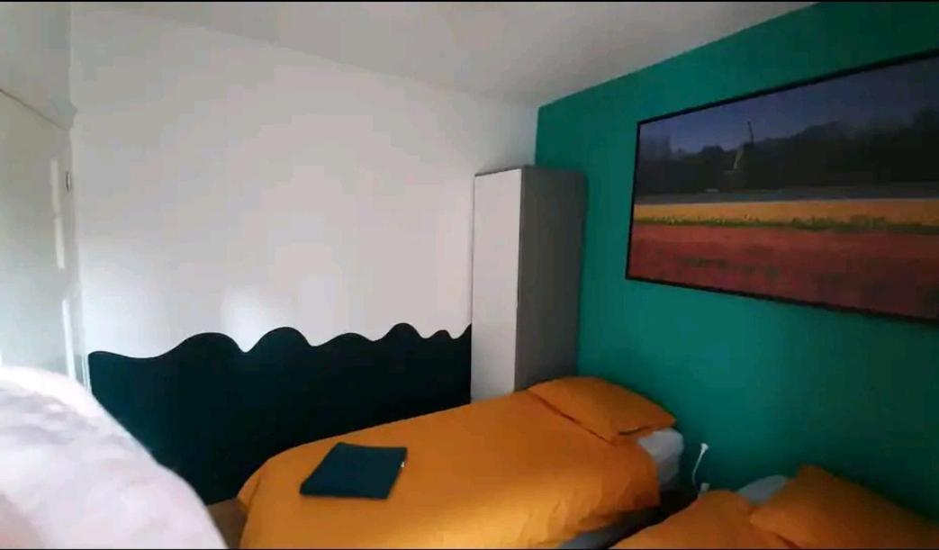 Nicole, Not For Parties, Not A Hotel, Room With Shared Bathroom, No Kitchen Amsterdam Exterior foto