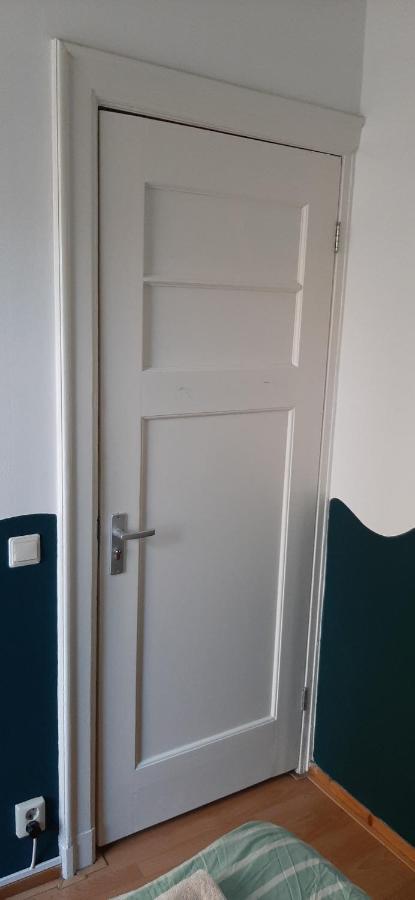 Nicole, Not For Parties, Not A Hotel, Room With Shared Bathroom, No Kitchen Amsterdam Exterior foto